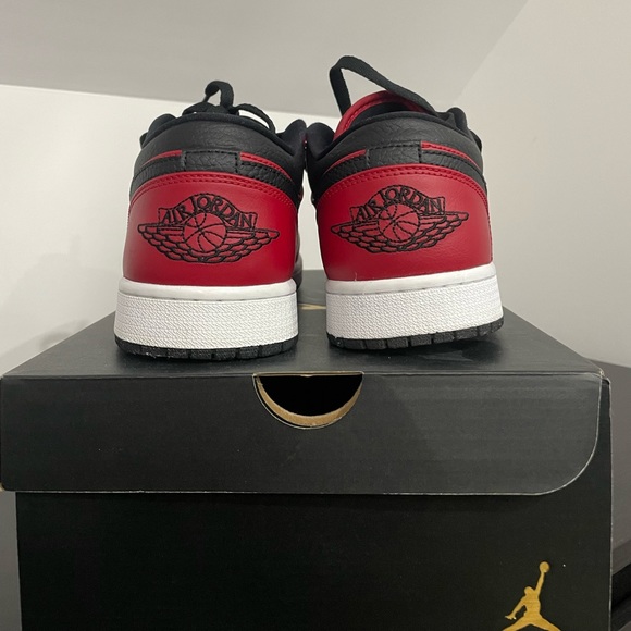 Nike Reverse Bred Jordan Low - Picture 4 of 4